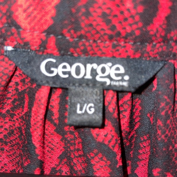 Gorgeous Snake skin Blouse in Red and Black - Picture 2 of 5